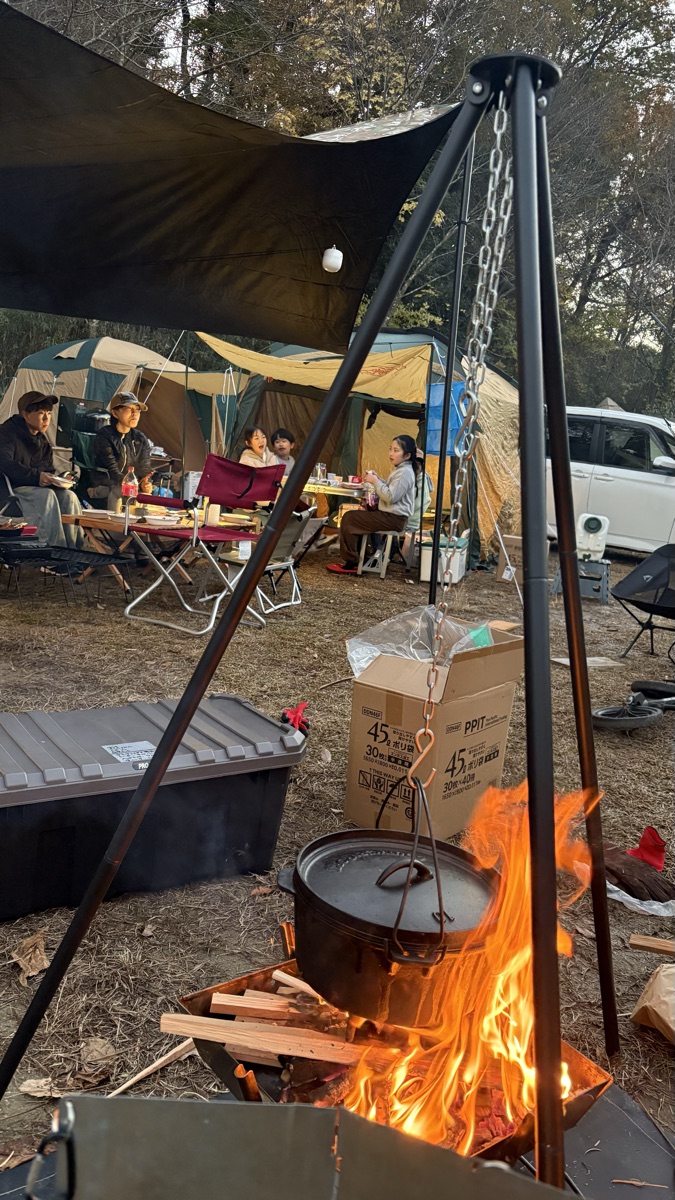生駒山麓公園キャンプ場の焚き火とダッチオーブン