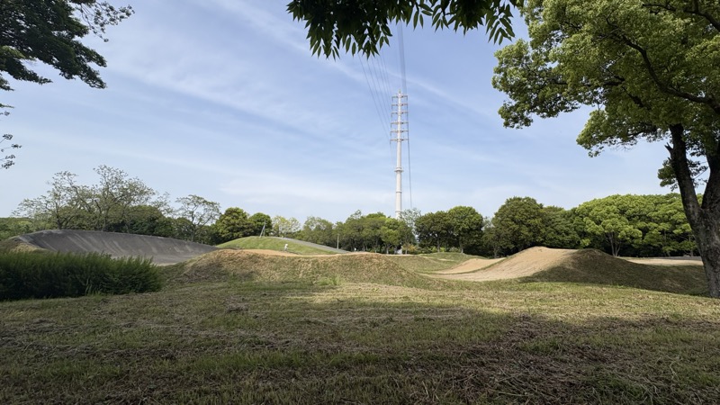 大泉緑地 サイクルどろんこ広場のBMX風コース